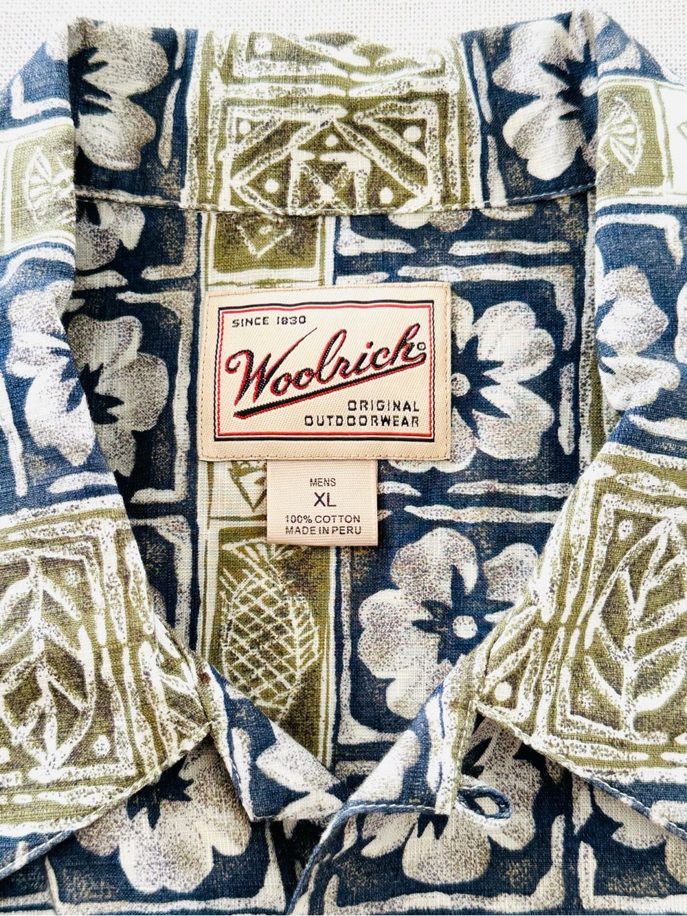 Woolrich Hawaiian Camp Shirt Tropical Floral Fish Print Batik Cotton Men’s XL